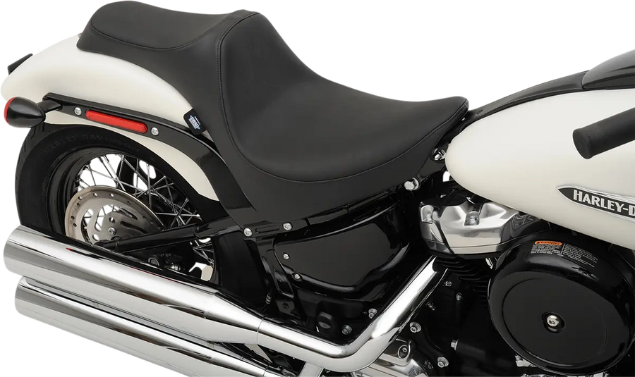 Harley-Davidson Street Bob [DRAG SPECIALTIES] – Siège Predator III