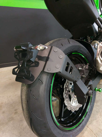 Kawasaki Z 900 [ACCESS DESIGN] - support de plaque d'immatriculation à hauteur de roue noir Kawasaki Z900
