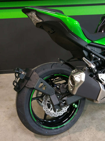 Kawasaki Z 900 [ACCESS DESIGN] - support de plaque d'immatriculation à hauteur de roue noir Kawasaki Z900