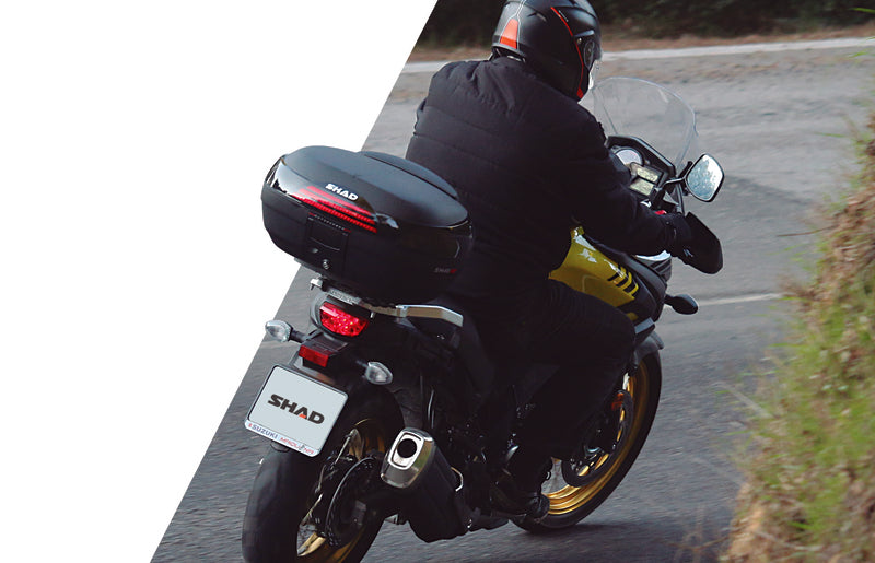 Yamaha X-Max 300 Tech Max + [SHAD] - top case SH46 noir 6kg 46L