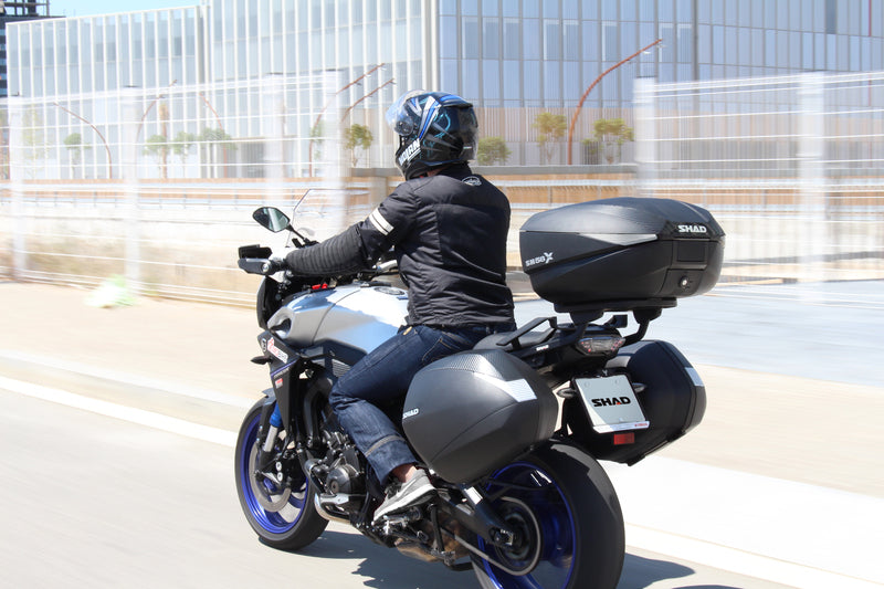 Yamaha X-Max 300 Tech Max + [SHAD] - SH58X Top Case - Carbon-Abdeckung inkl.