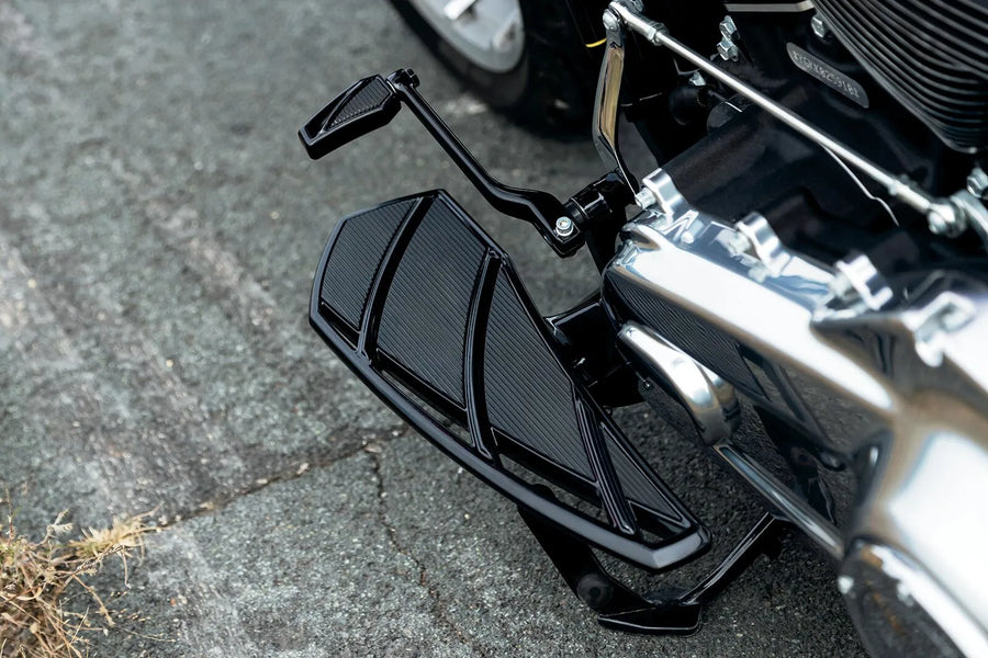 Harley-Davidson Street Bob 114 FXBBS [Kuryakyn]- Phantom switching and braking pedal