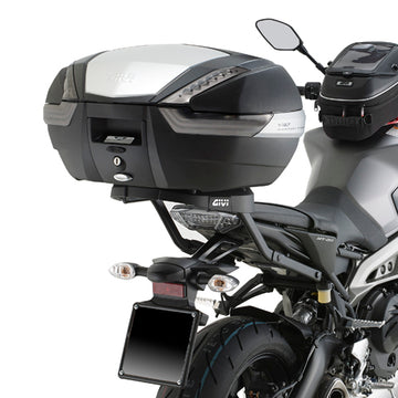 Yamaha MT 09 [GIVI] - Support top case pour valises MONOKEY® ou MONOLOCK® à monter avec la platine MONOKEY® M5