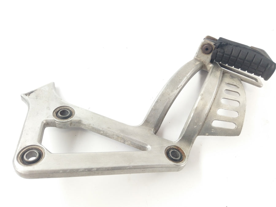 Honda Africa Twin XRV 650 RD03 [1989] - Support de repose-pied et repose-pied arrière droit