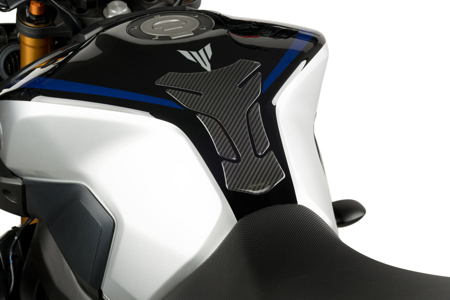 KTM RC 390 [2025] – Three tank protectors – carbon look