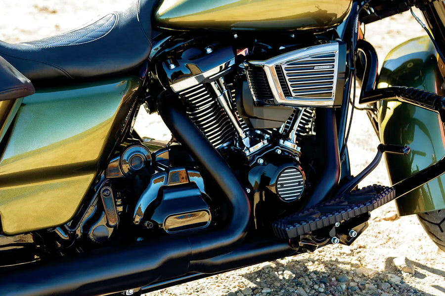 Harley-Davidson Sportster S [Kuryakyn]-Panneau décoratif PRÉCISION® pour Pestle Block