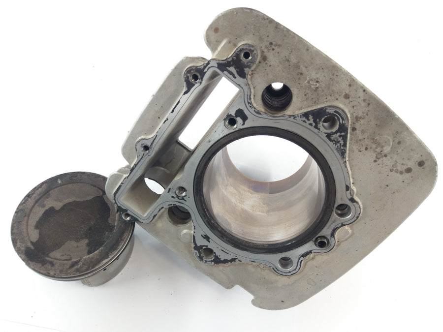 Yamaha TT 600 RE DJ01 [2006] - Cylinder with piston