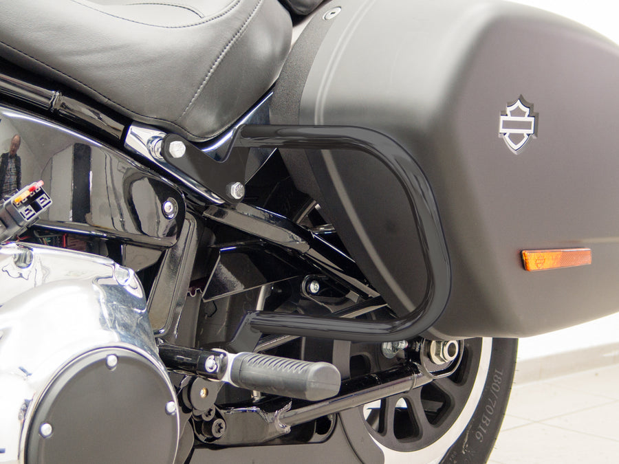 Harley Davidson Softail Sport Glide (Milwaukee-Eight 107/114) [2018] - Hintere Schutzbügel für Koffer, schwarz