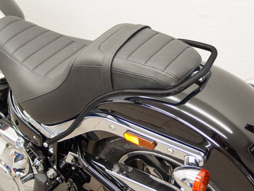 Harley Davidson Softail Low Rider (Milwaukee-Eight 107/114) [2018] - Sitzbankumrandung, schwarz