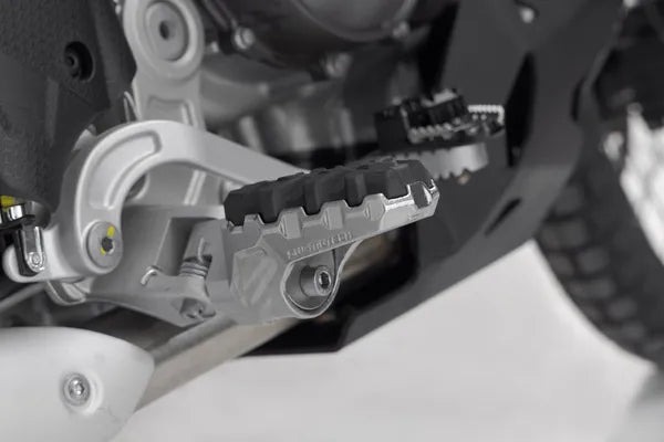Yamaha XTZ 700 Tenere [2026] - EVO footrest kit – picture 3
