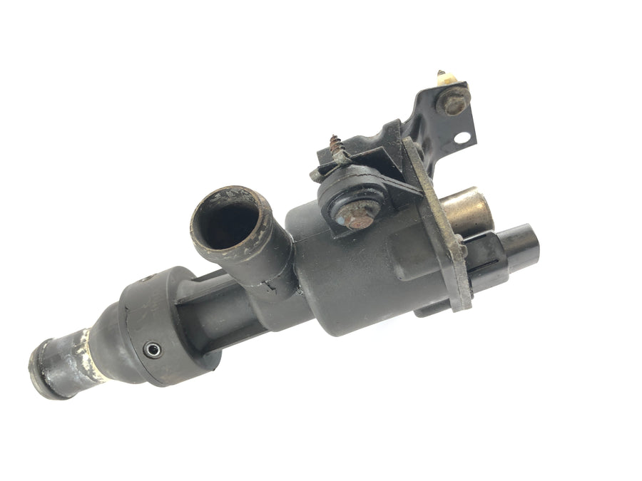 BMW M 535i E28 [1986] - Bride de liquide de refroidissement avec thermostat
