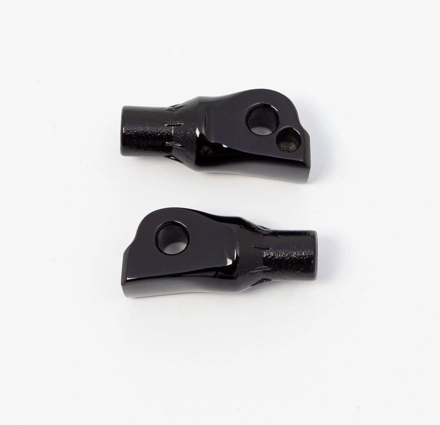 Harley-Davidson Street Bob 114 FXBBS [KURYAKYN] – Konischer Fussrastenadapter