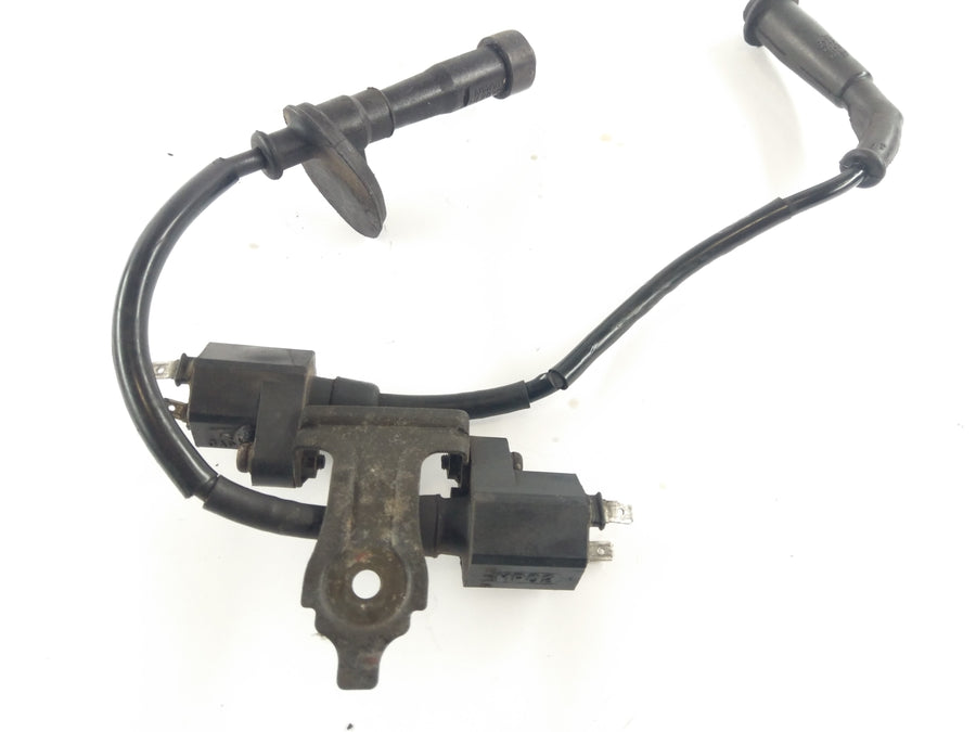 Honda XRV 650 African Twin RD03 [1989] - Ignition coil and spark plug connector