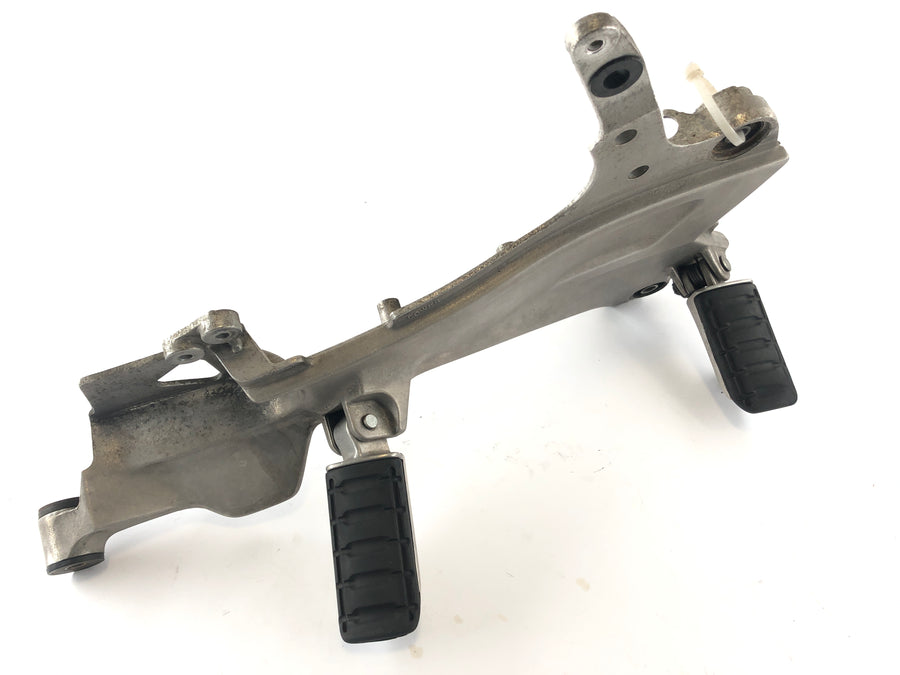 Honda ST 1100 SC26 Pan European [1990] - Support de repose-pied droit