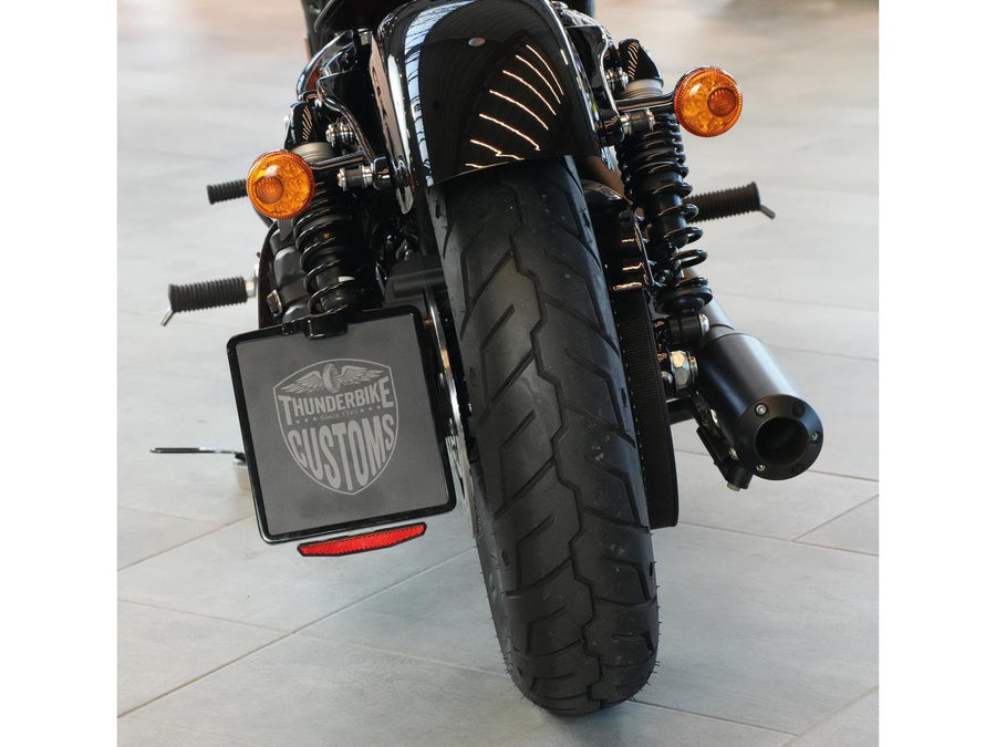 Harley Davidson Sportster [2004-2020] – Mittlerer Pro Seitenmontage Kennzeichenhalter