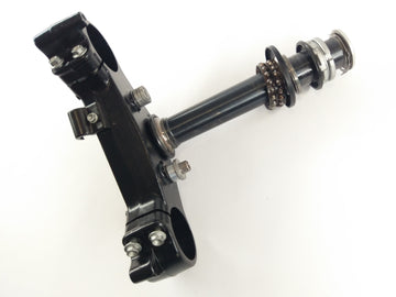 Aprilia RST 1000 Futura [2004] - Fork Bridge ci-dessous