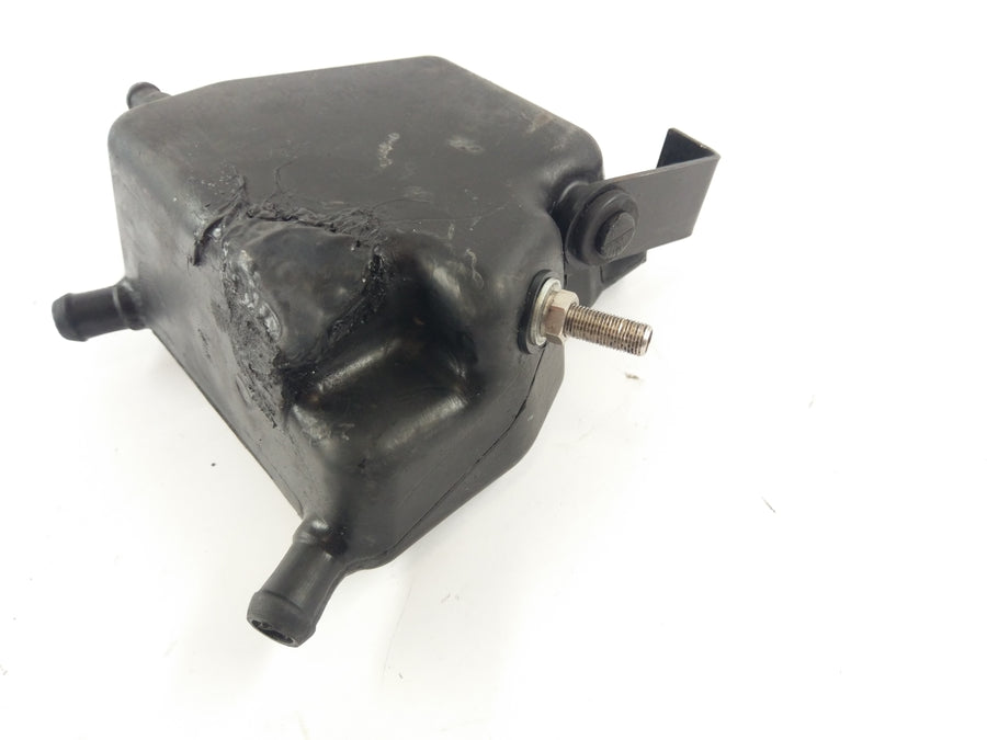Moto Guzzi Stelvio 1200 4V [2008] - Ventilation du carter du vase d'expansion