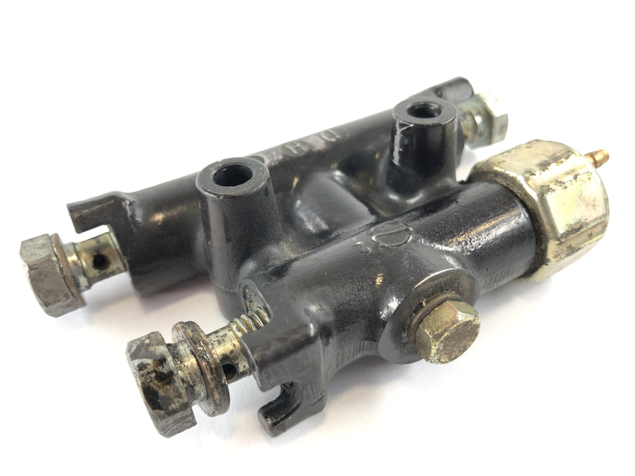 Honda GL 1000 Goldwing GL1 [1977] - brake line distributor