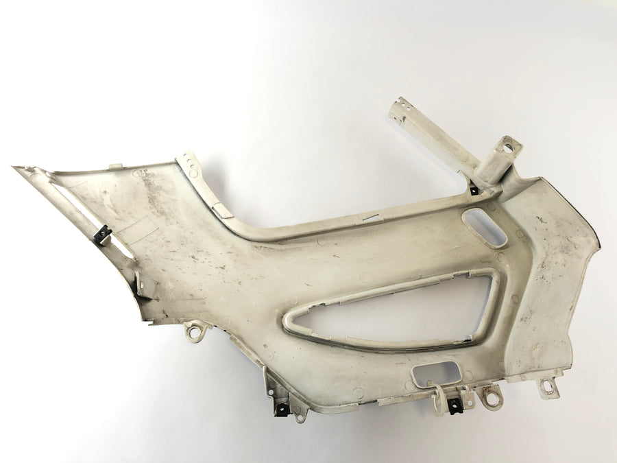 Honda ST 1100 SC26 Pan European [1990] - Partie centrale de carénage, partie centrale de carénage droite