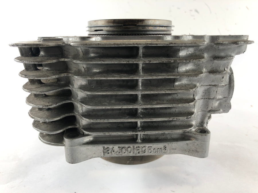 Yamaha TT 600 R DJ01 [2000] - Cylinder with piston