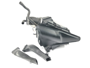 Husqvarna 701 Svartpilen [2019] - Boîtier de filtre à air Boîtier de filtre à air Boîtier d'admission