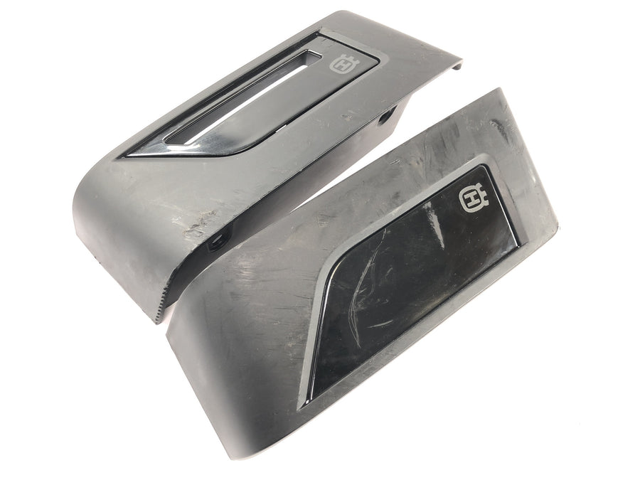 Husqvarna 701 Svartpilen [2019] - Radiator shroud left and right