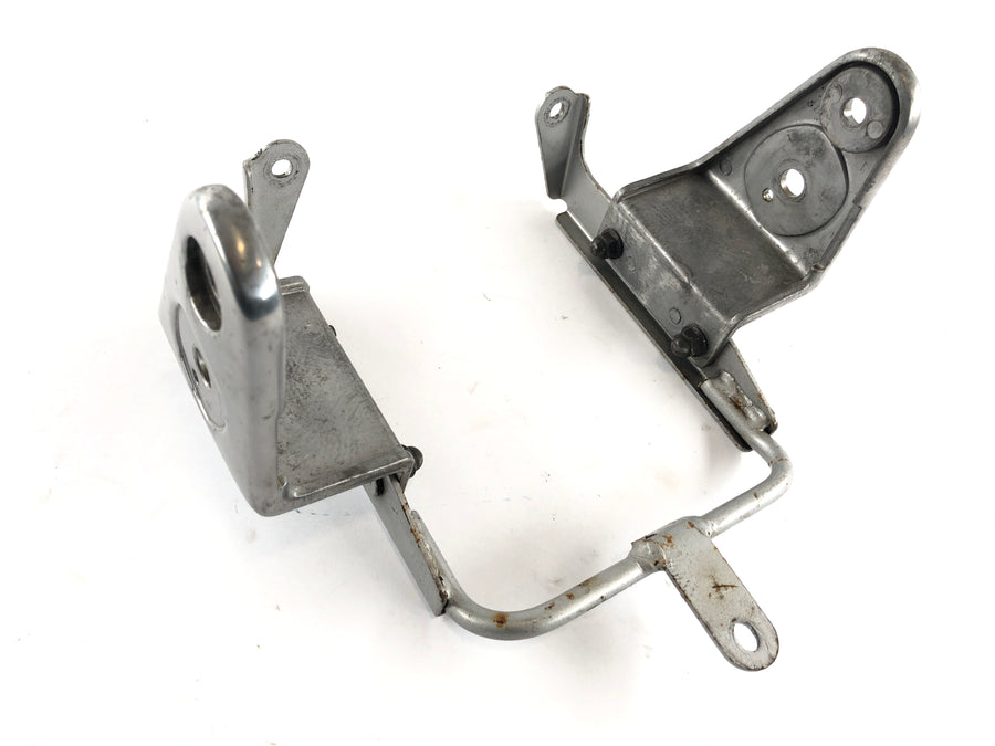 Kawasaki Zephyr 750 ZR750C [1991] - Headlight mount