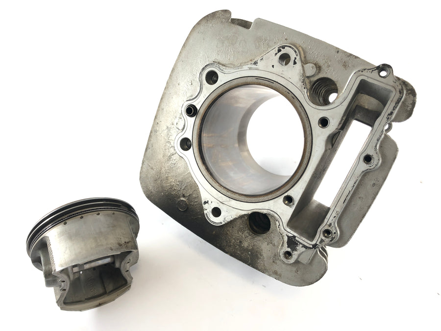 Yamaha TT 600 R DJ01 [2000] - Cylinder with piston