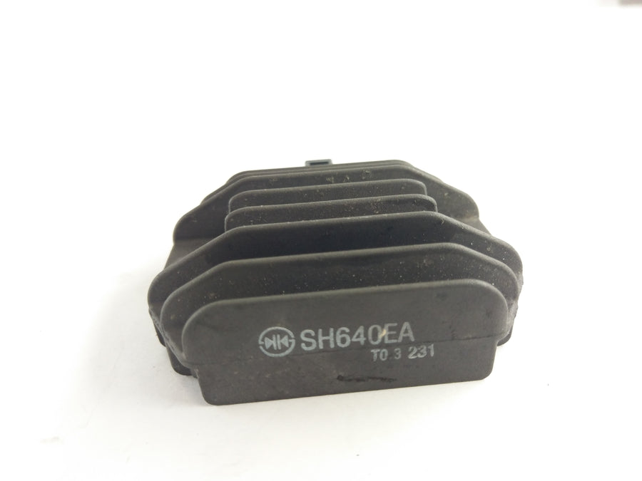 Yamaha YZF 125 RE06 [2011] - Regulator Rectifier