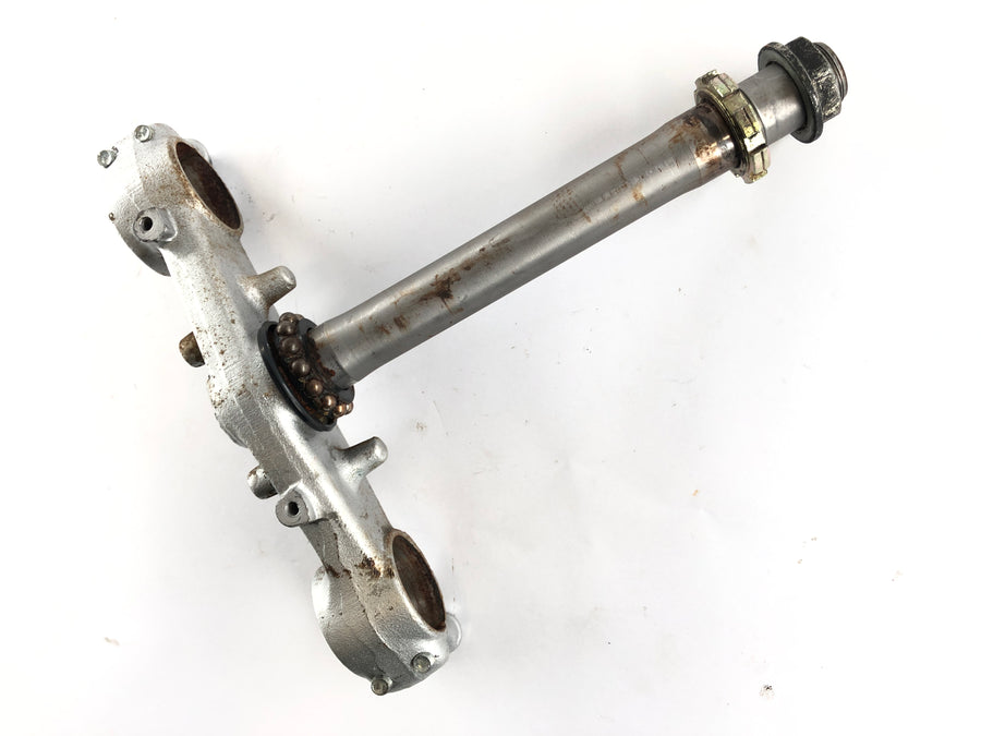 Honda NX 650 Dominator RD02 [1992] - lower triple clamp