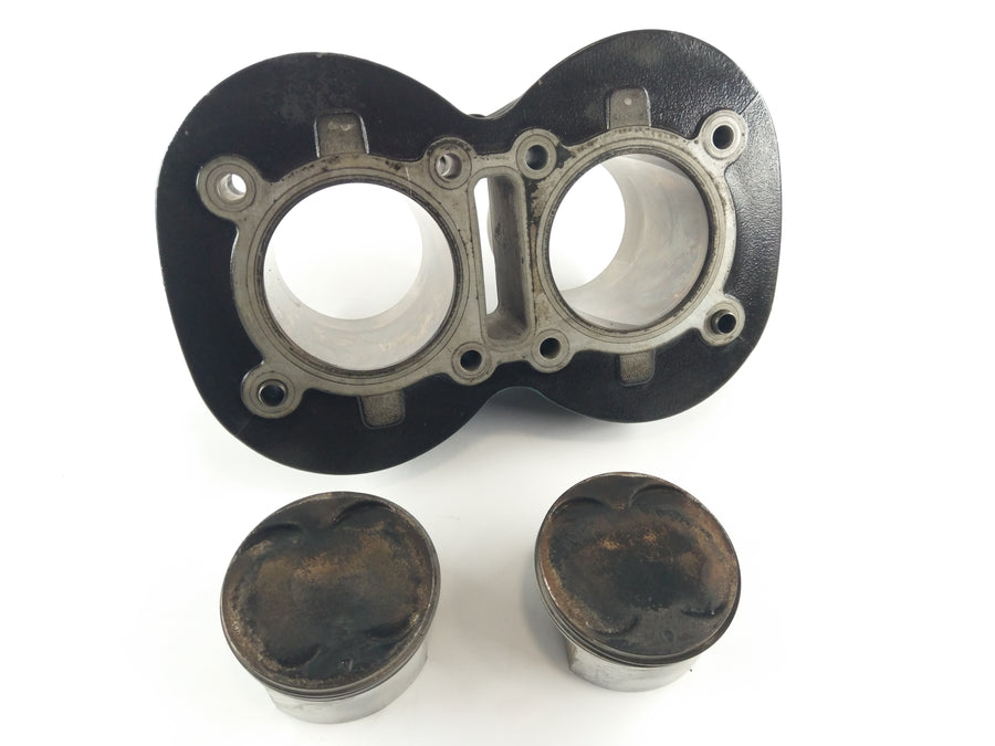 Triumph Bonneville 800 T100 [2004] - Cylinder with piston