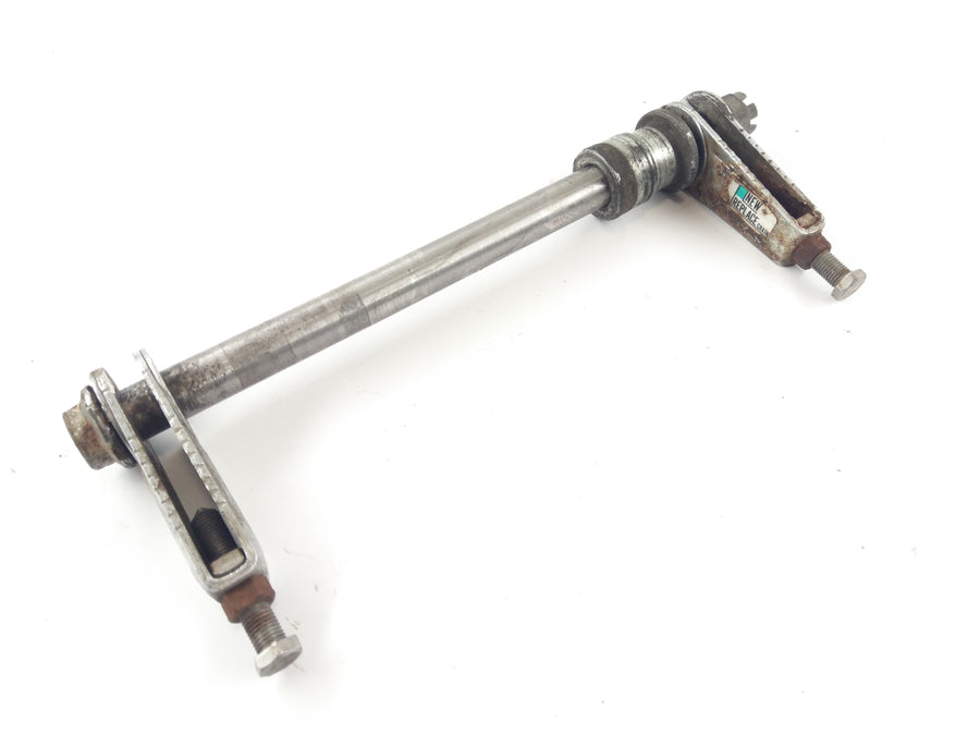 Honda CB 750 Boldor RC04 [1983] - Hinterachse mit Kettenspanner