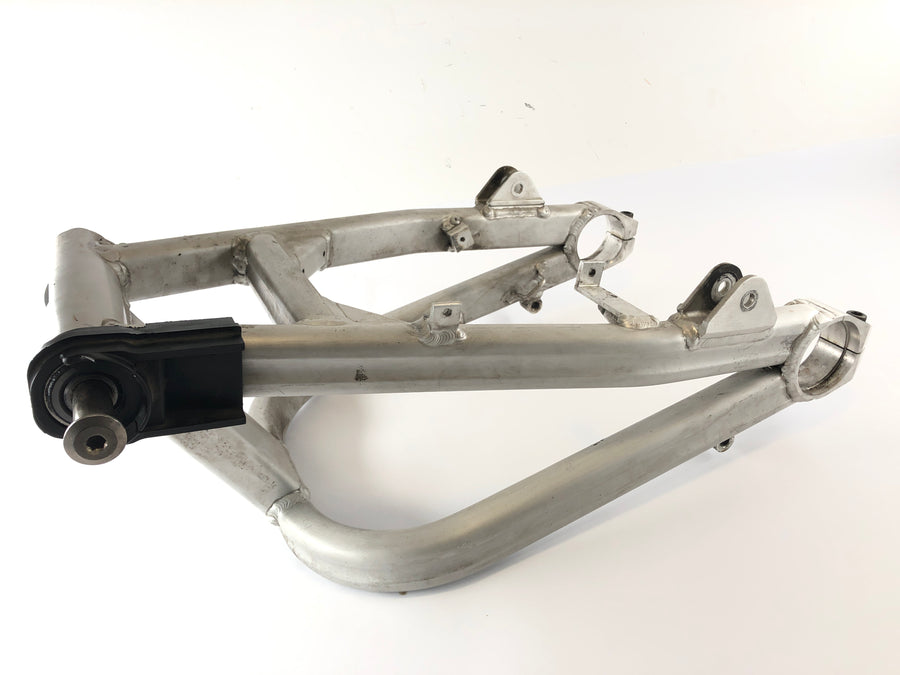 Kawasaki ZRX 1200 S ZRT20A [2003] - Swingarm Rear swingarm