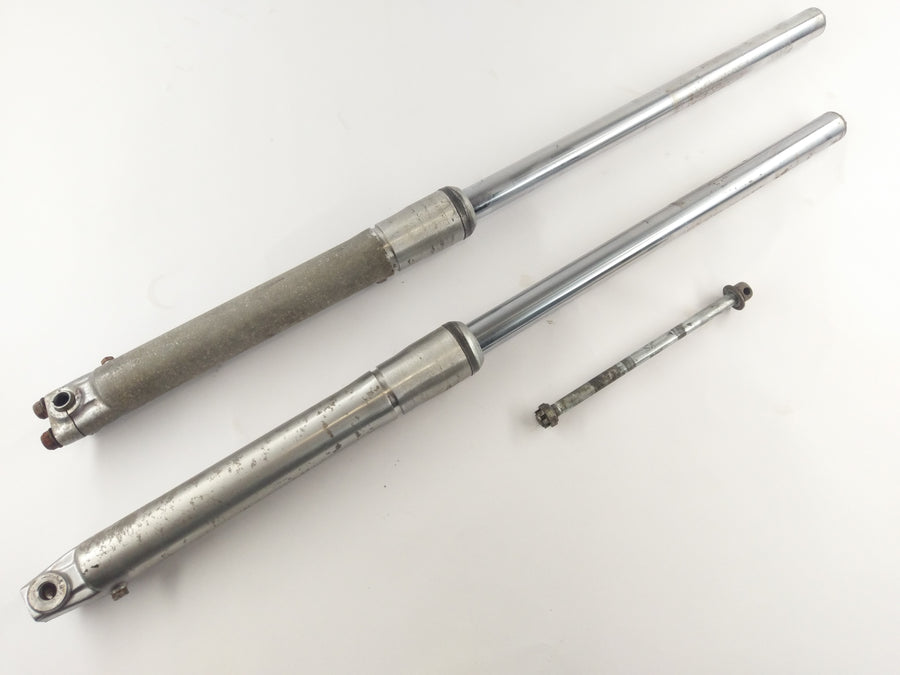 Yamaha DT 175 2K4 [1979] - Fourche Fourche avant avec axe