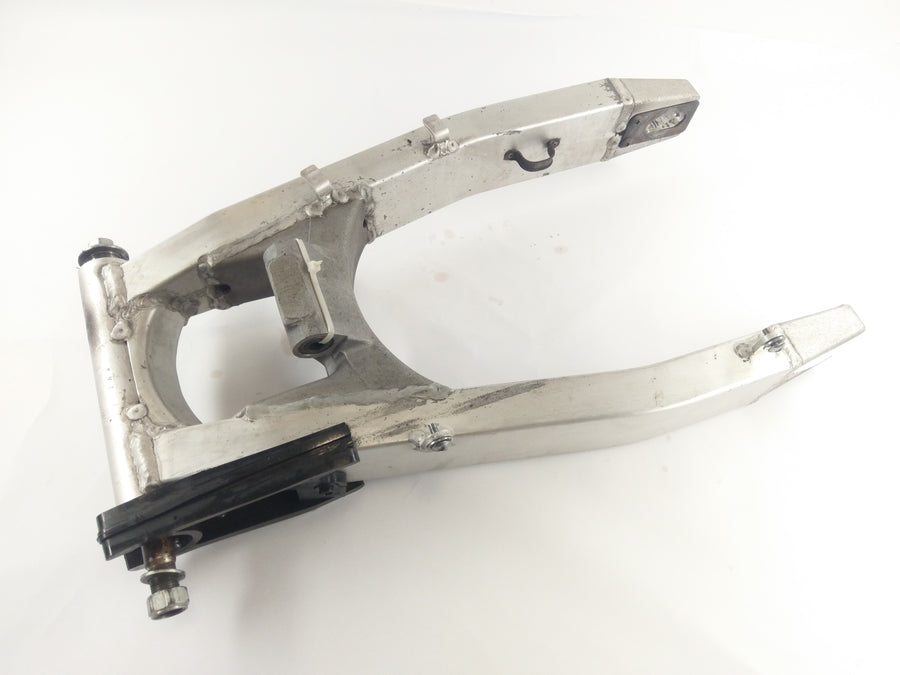 Suzuki GSF 1200 S GV75A [1998] - Swingarm Rear swingarm