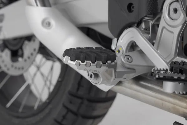 Yamaha XTZ 700 Tenere [2026] - EVO footrest kit – picture 1