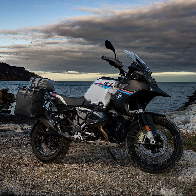 BMW R 12 nineT [2024-2026] - Aluminium-Taschenhalter mit verstellbarer Hypalon-Vorderseite und Schnellkuppl. + rechter Rahmen