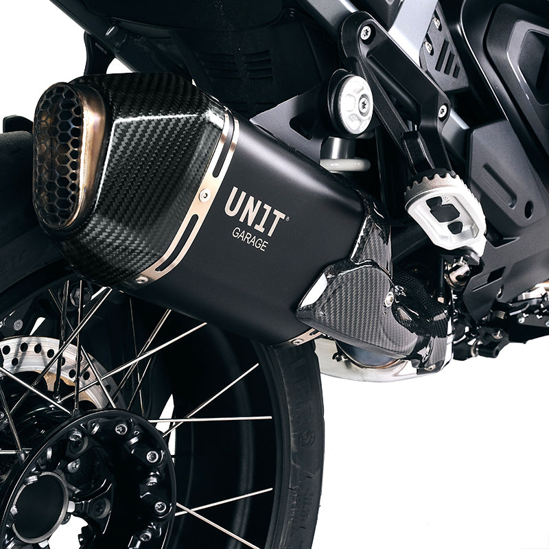 BMW R 1300 GS Adventure [2024–2026] - Carbon-Hitzeschildabdeckung für RAD-Schalldämpfer (Code 4009)