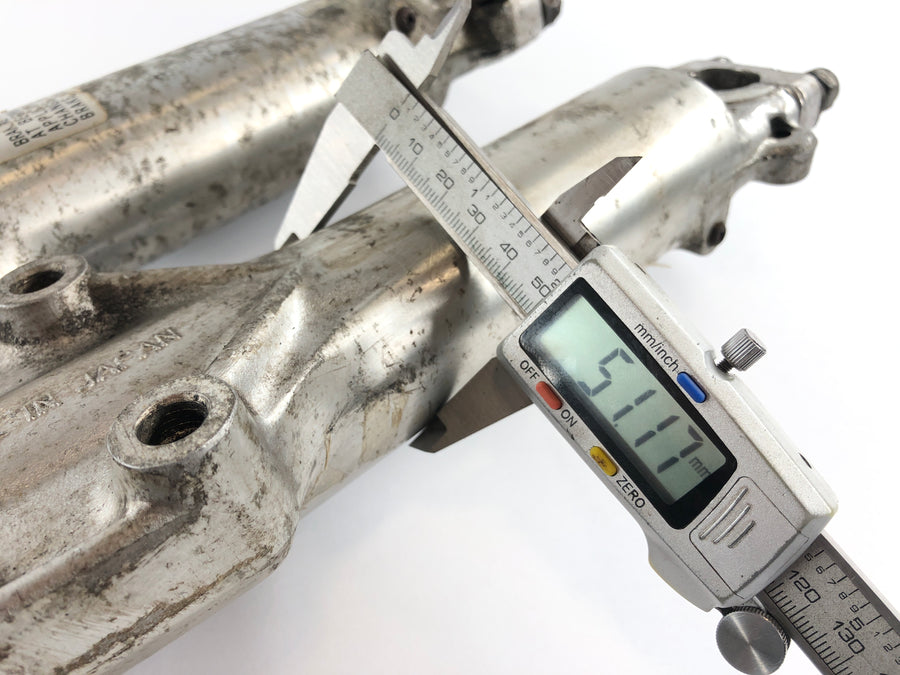 Suzuki T 500 [GT 500] - Fourche Fourche télescopique avec axe