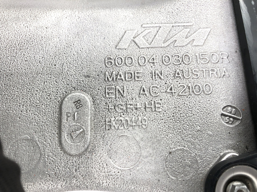 KTM 950 SM LC8 [2008] - Schwinge rear wheel swing