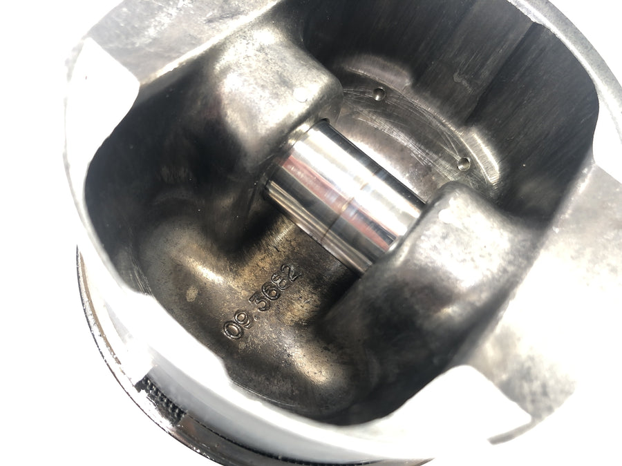 Ducati 900 SS [1991] - Cylinder with piston horizontal
