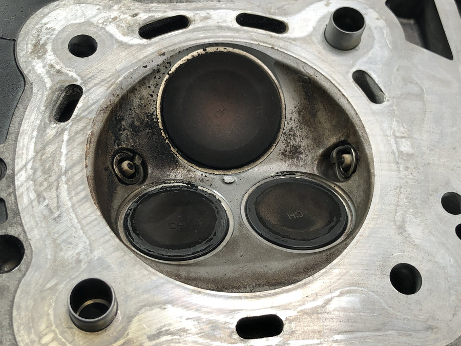 Honda VTX 1800 SC46 [2004] - cylinder head front valve head