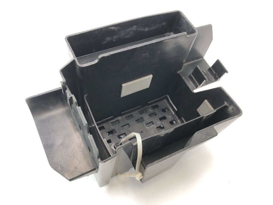 Suzuki VZ 1500 WVCU [2011] - Batteriekasten Halterung Akkugehäuse