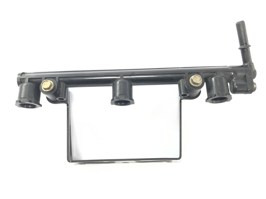 Triumph Speed Triple 1050 515NJ [2007] - Einspritzrail Halterung Kraftstoffverteiler Fuelrail