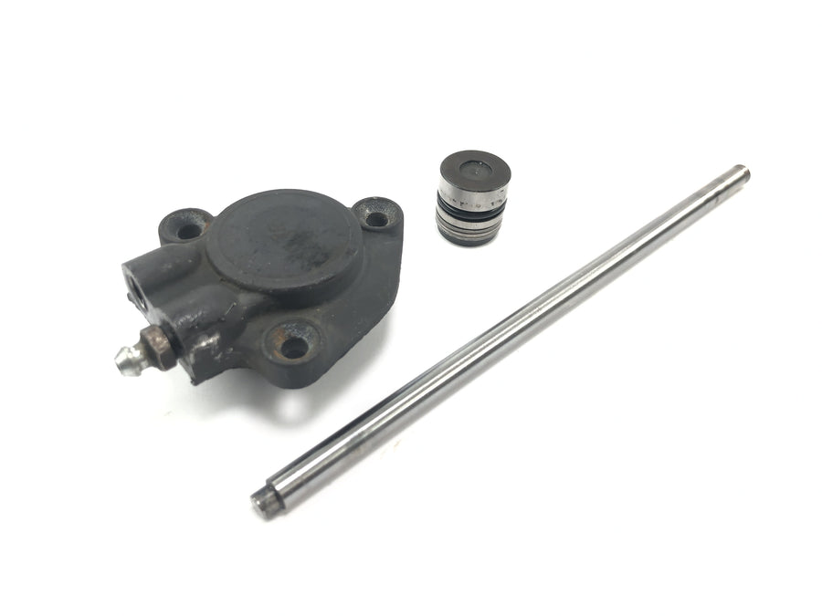 Moto Guzzi V11 Sport [1999] - Clutch slave cylinder with push rod