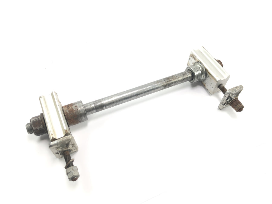 Honda FT 500 PC07 [1983] - Hinterachse mit Kettenspanner