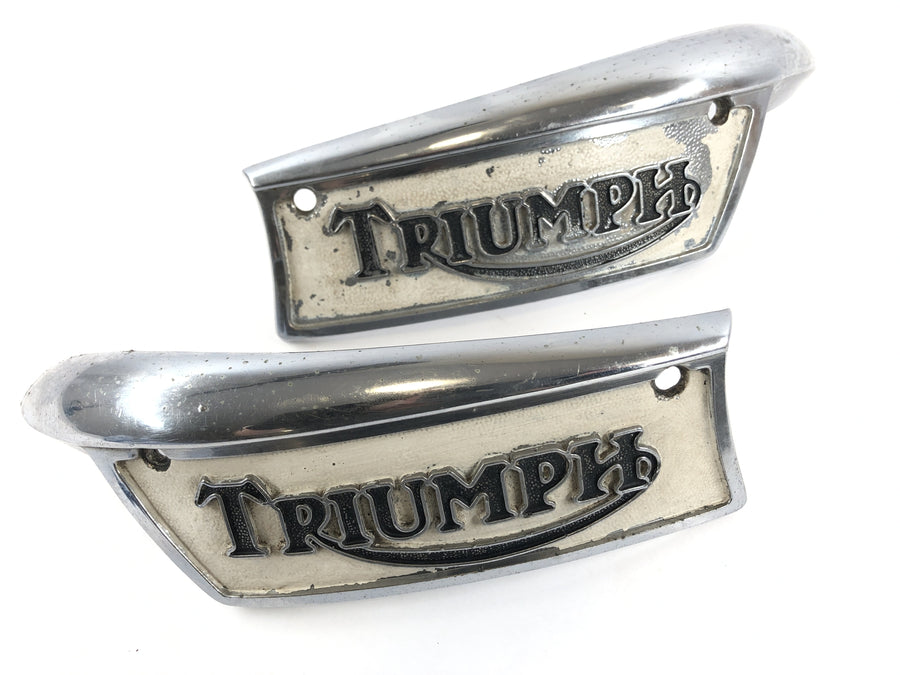 Triumph Bonneville T140V [1976] - Tank emblem tank emblems on the right and left set