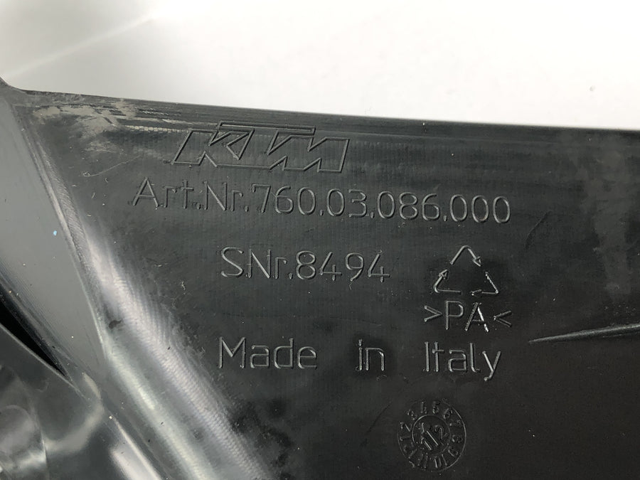 KTM Duke 690 A3 [2012] - cache cadre carénage moteur protection moteur paire de caches en plastique
