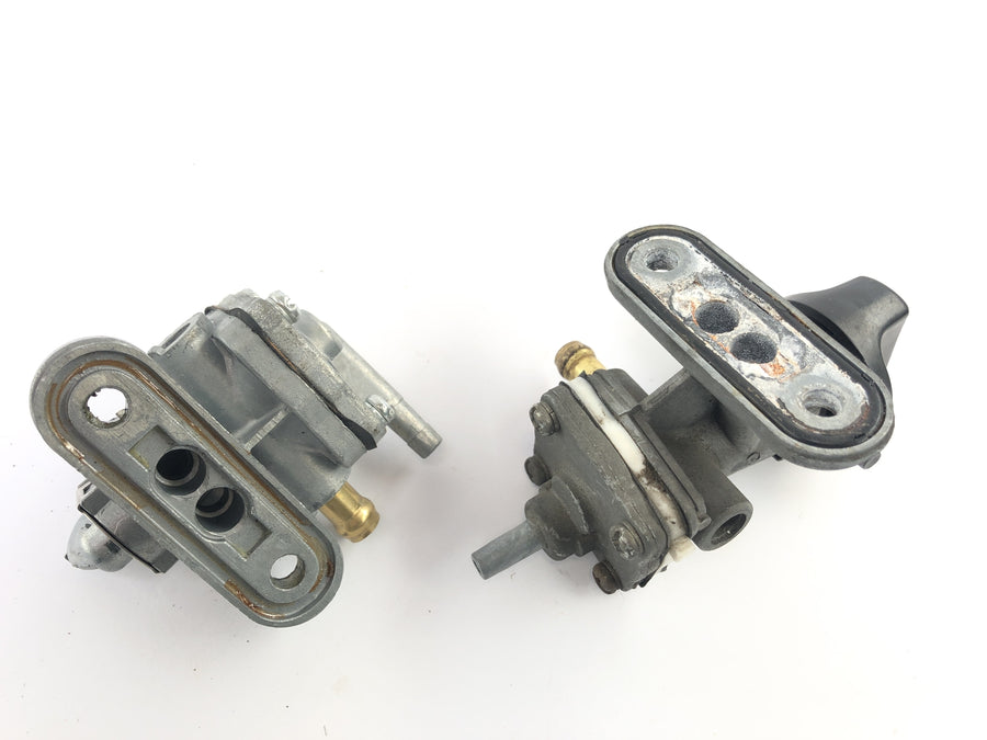 Ducati 900 SS [1991] - Fuel tap set pair