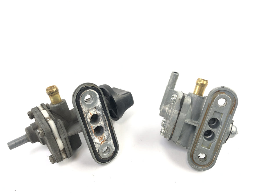 Ducati 900 SS [1991] - Fuel tap set pair